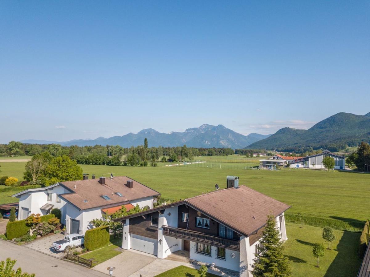 Direkt Zwischen Chiemsee U Alpen Dg Бернау ам Кимзе Екстериор снимка
