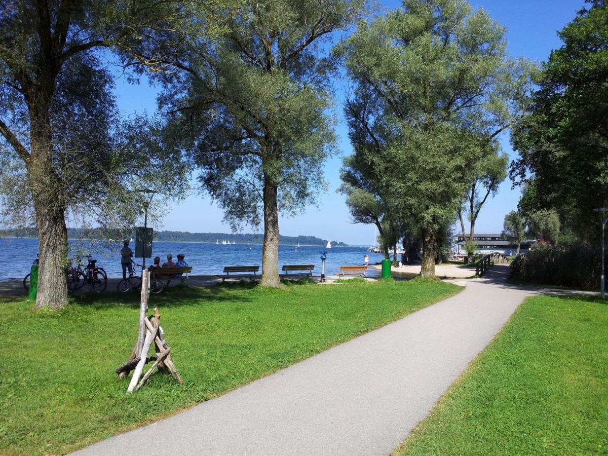 Direkt Zwischen Chiemsee U Alpen Dg Бернау ам Кимзе Екстериор снимка
