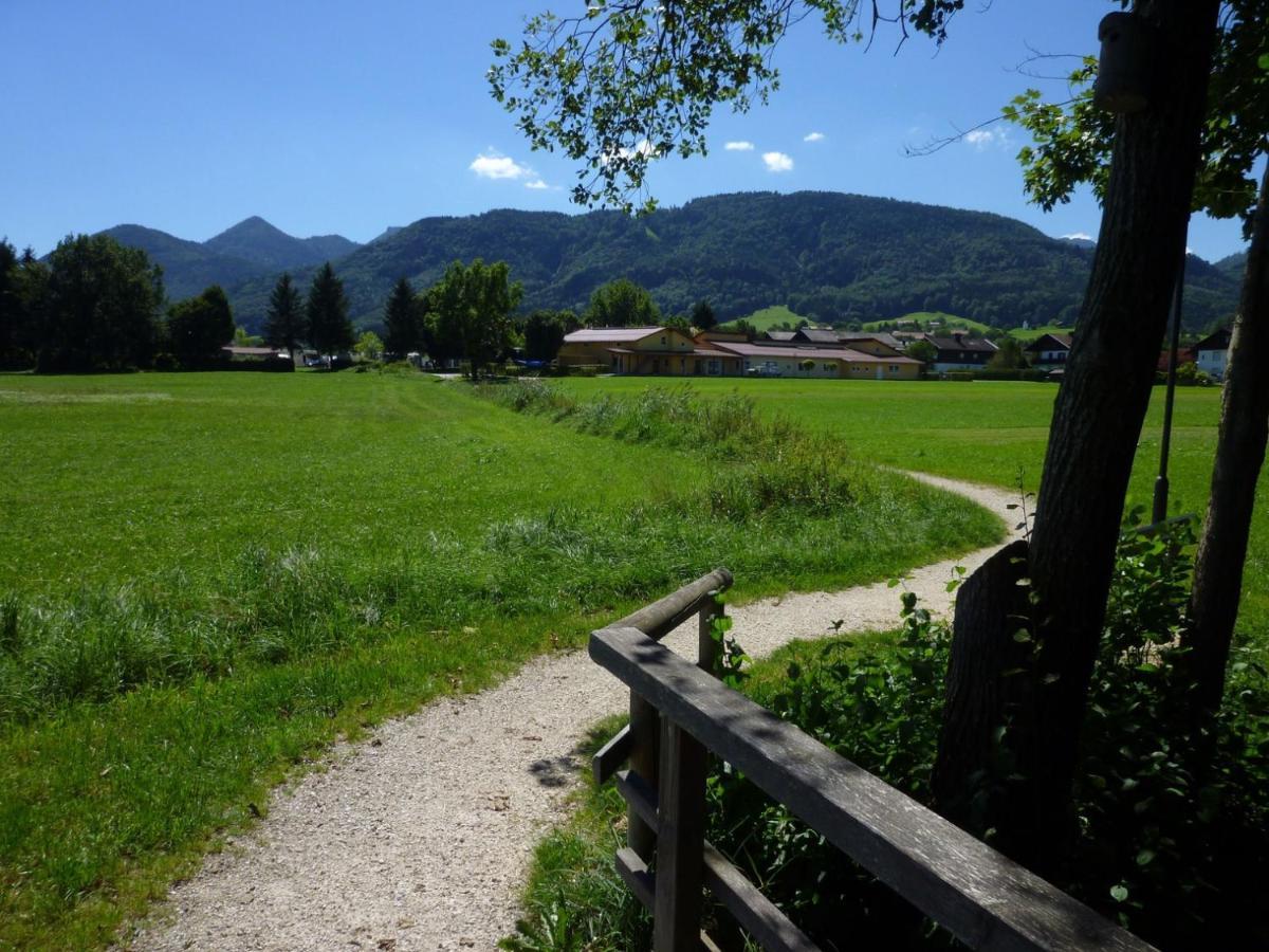 Direkt Zwischen Chiemsee U Alpen Dg Бернау ам Кимзе Екстериор снимка